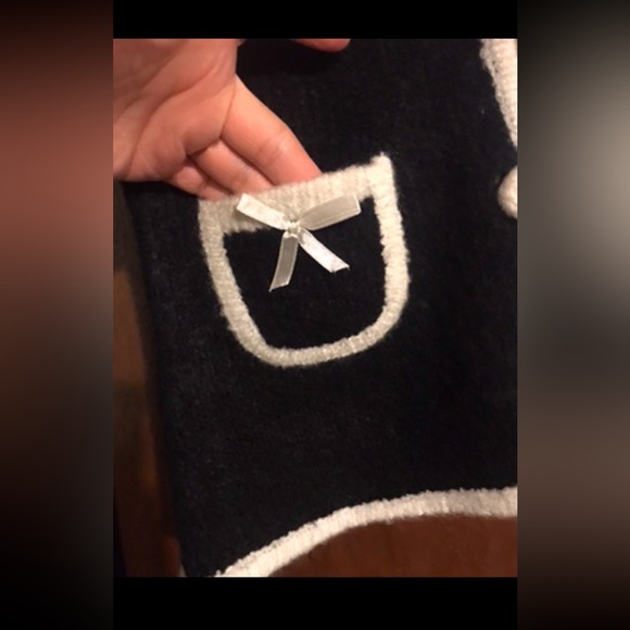 Women's Cardigan - Picture 4 of 5